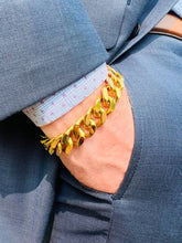 The Link in Gold