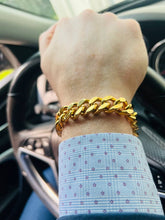 The Link in Gold